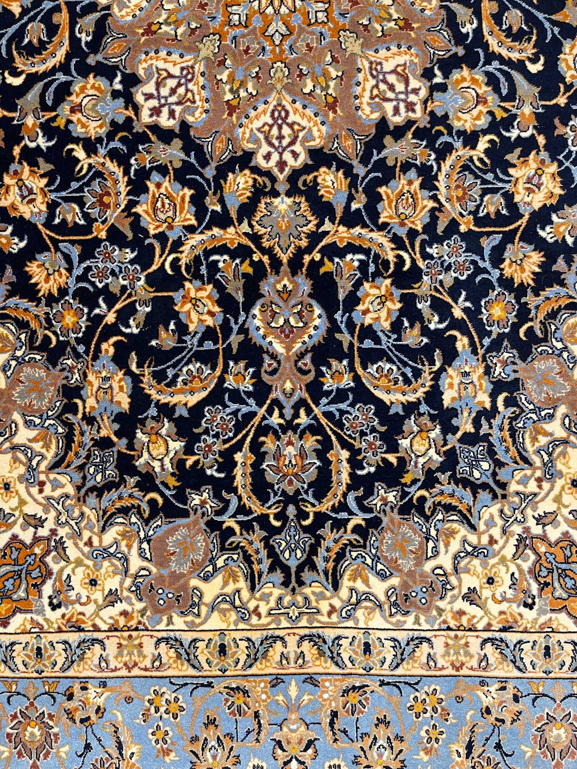 Bluya Isfahan Handmade Rug detail 3